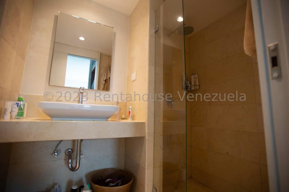 Apartamento (1 Nivel) en Venta en La Lagunita Country Club, Distrito Metropolitano - 13