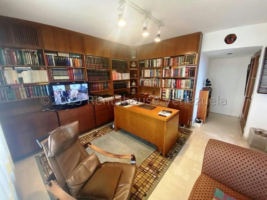 Apartamento (1 Nivel) en Alquiler en Santa Eduvigis, Distrito Metropolitano - 18