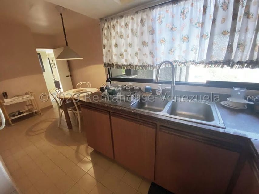 Apartamento (1 Nivel) en Alquiler en Santa Eduvigis, Distrito Metropolitano - 19