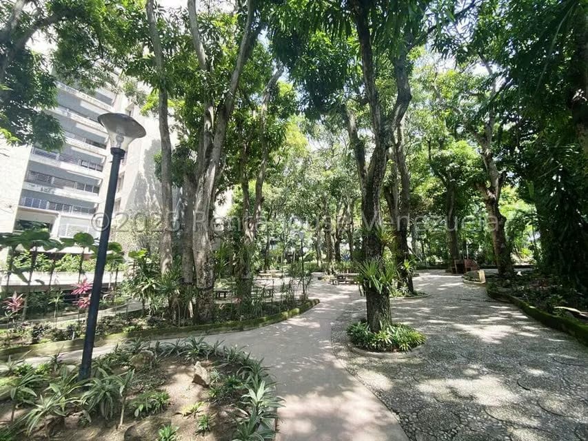 Apartamento (1 Nivel) en Alquiler en Santa Eduvigis, Distrito Metropolitano - 33