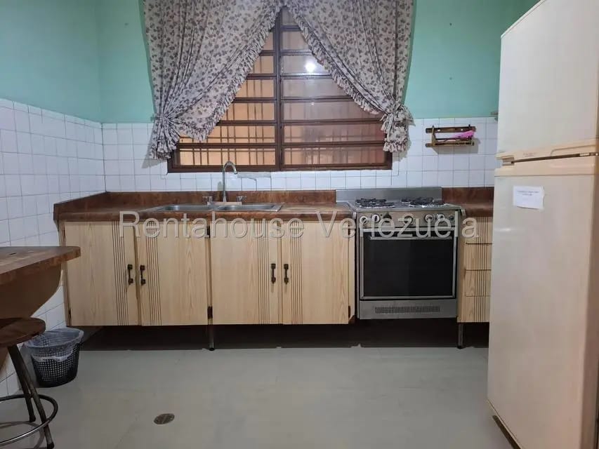 Casa (1 Nivel) en Venta en Parroquia Catedral, Lara - 16