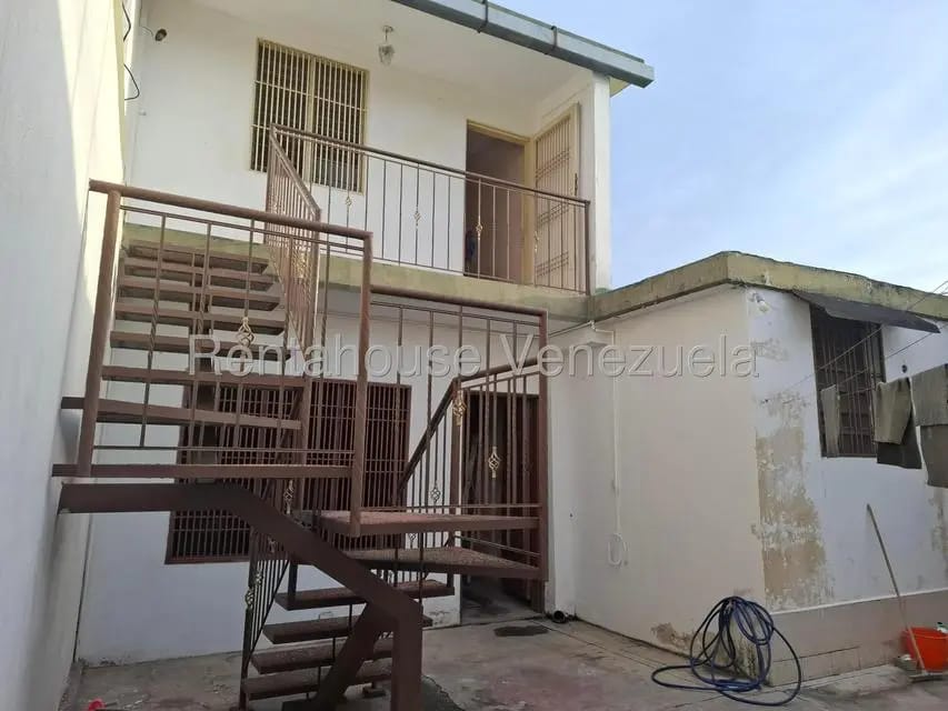Casa (1 Nivel) en Venta en Parroquia Catedral, Lara - 25