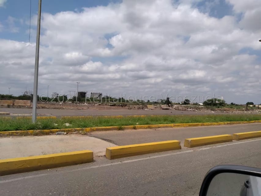Terreno (Residencial) en Venta en Via La Concepcion, Zulia - 4
