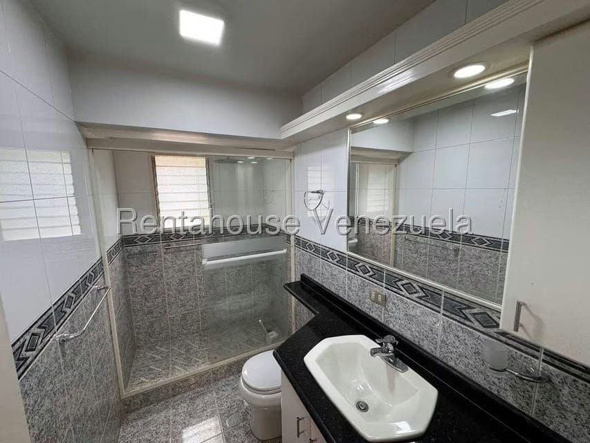 Apartamento (1 Nivel) en Venta en Los Naranjos del Cafetal, Distrito Metropolitano - 13