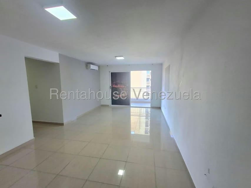 Apartamento (1 Nivel) en Venta en Zona Oeste, Lara - 3