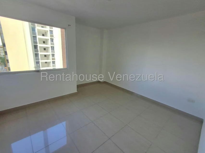 Apartamento (1 Nivel) en Venta en Zona Oeste, Lara - 23