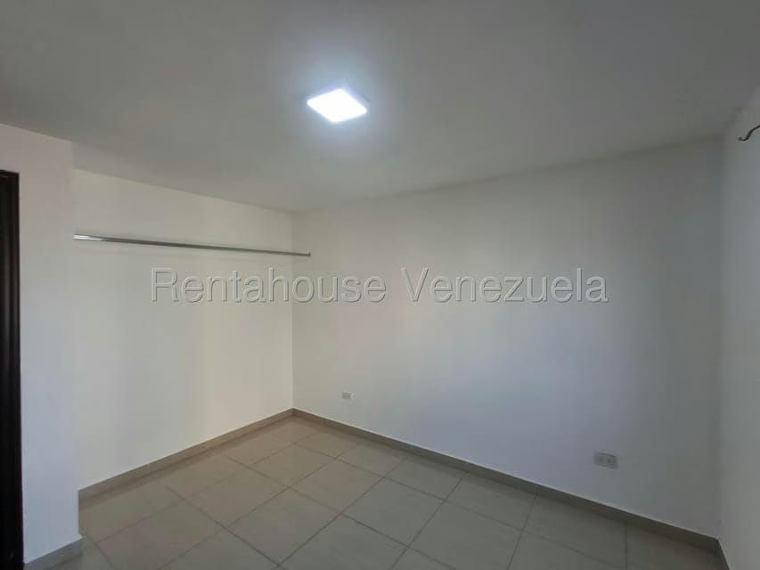 Apartamento (1 Nivel) en Venta en Zona Oeste, Lara - 25