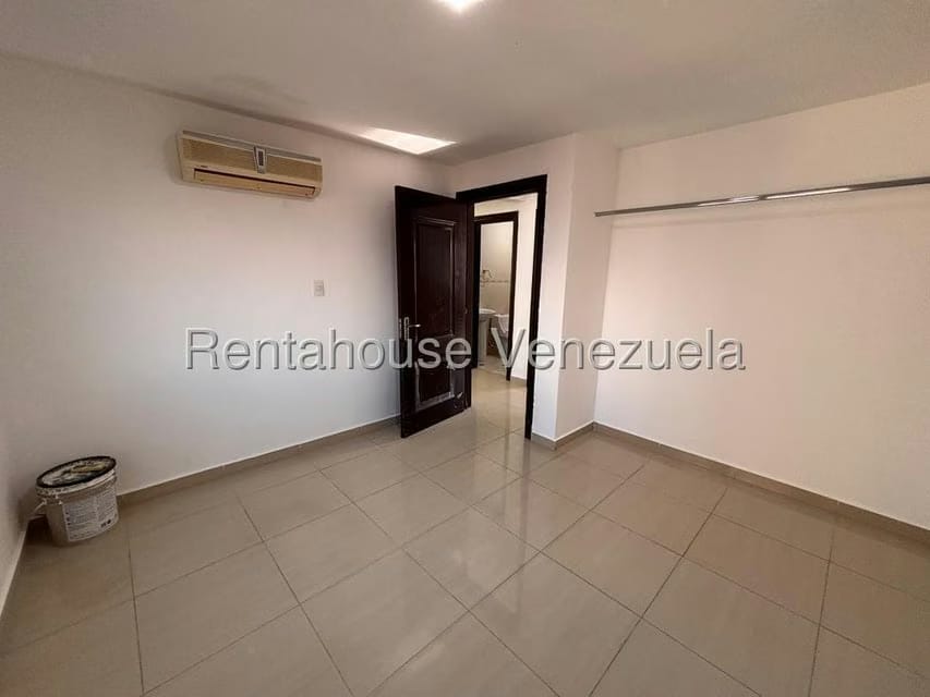 Apartamento (1 Nivel) en Venta en Zona Oeste, Lara - 27