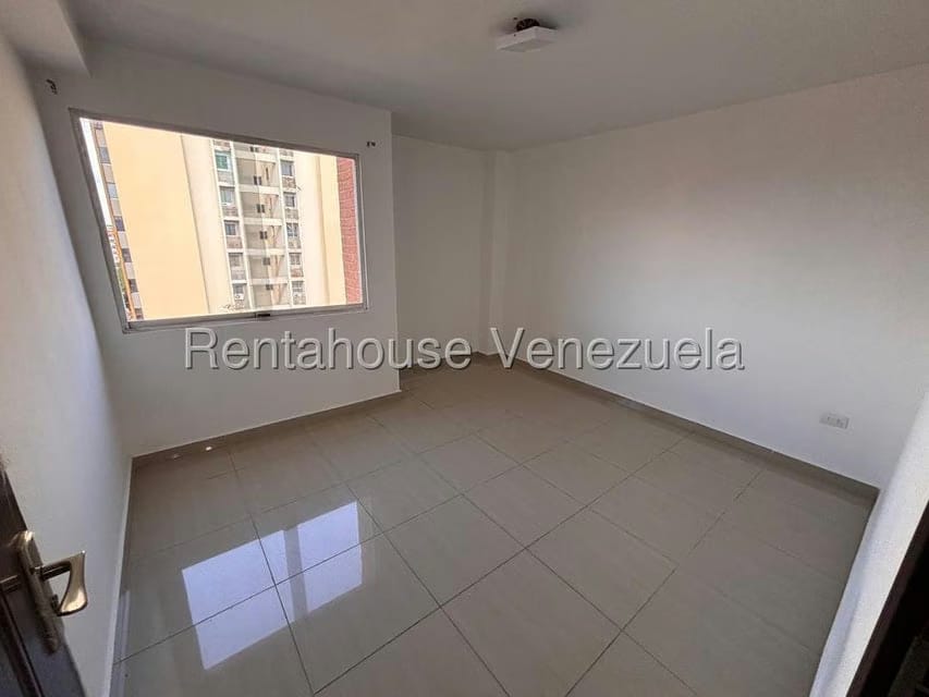 Apartamento (1 Nivel) en Venta en Zona Oeste, Lara - 28