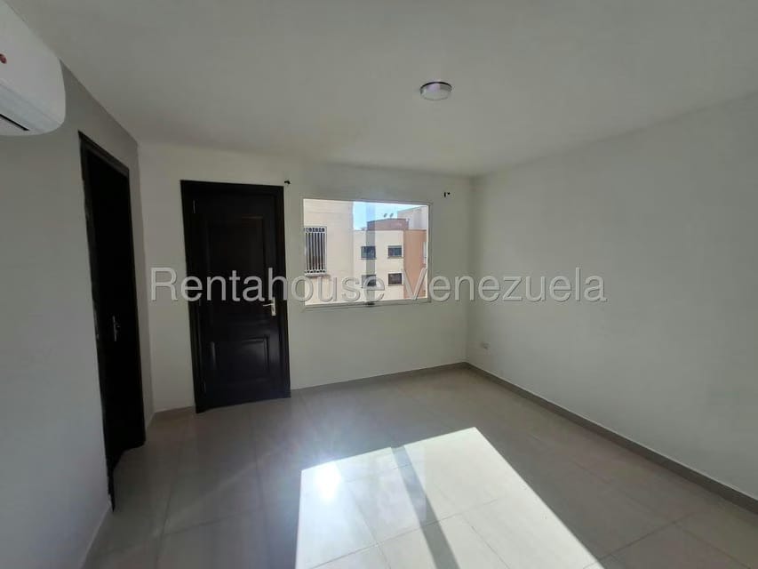 Apartamento (1 Nivel) en Venta en Zona Oeste, Lara - 29