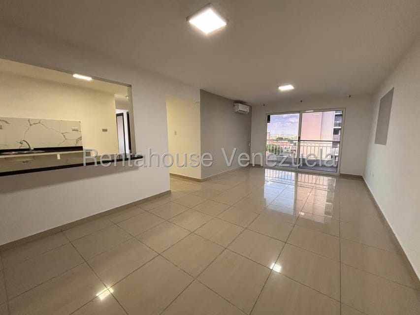 Apartamento (1 Nivel) en Venta en Zona Oeste, Lara - 4