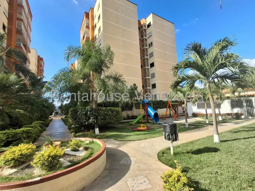Apartamento (1 Nivel) en Venta en Zona Oeste, Lara - 37