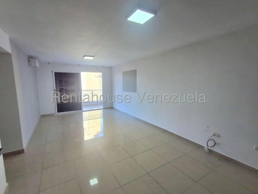 Apartamento (1 Nivel) en Venta en Zona Oeste, Lara - 8