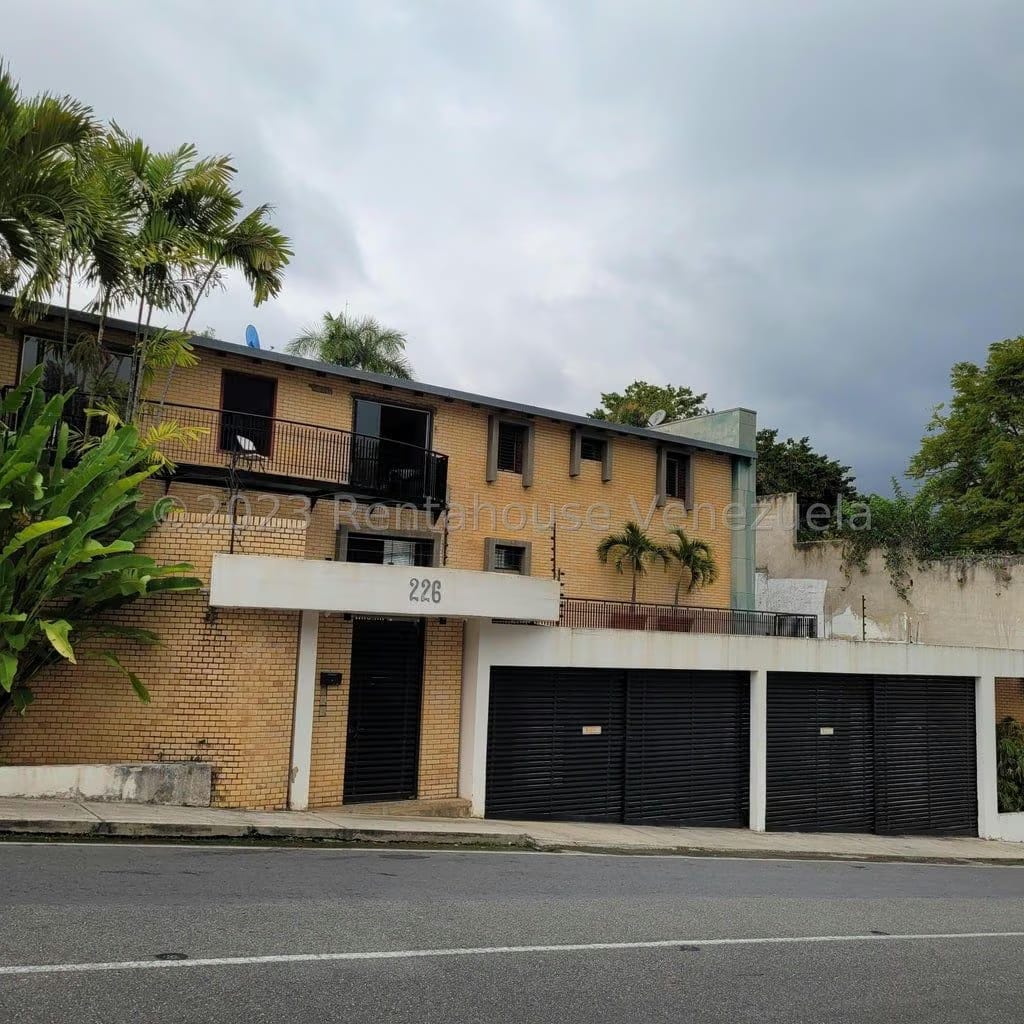 CASA EN VENTA SELENE MARIN – MLS#23-32557