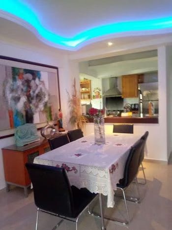 VENTA DE APARTAMENTO URB LAS CHIMENEAS - 4
