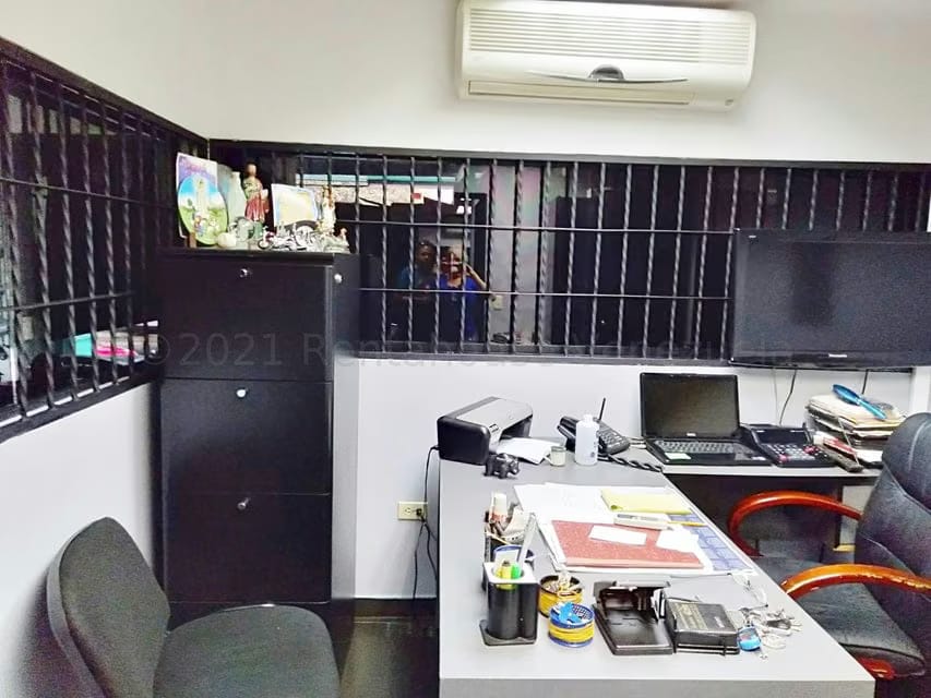 Comercial (Galpon - Deposito) en Venta en La Yaguara, Distrito Metropolitano - 22