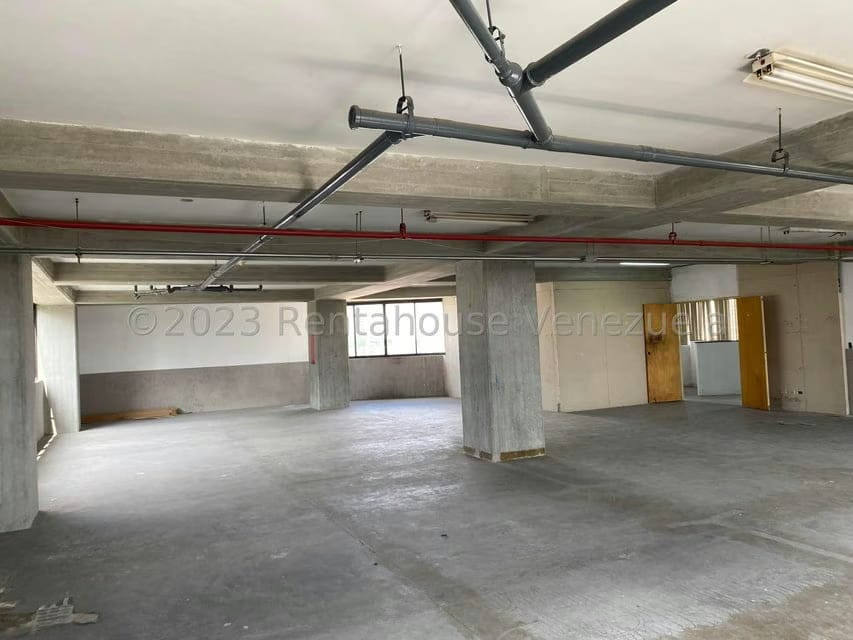 Comercial (Edificio) en Venta en Los Dos Caminos, Distrito Metropolitano - 16