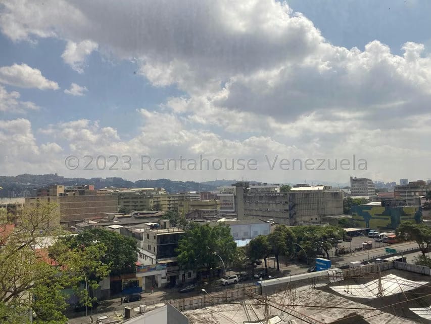 Comercial (Edificio) en Venta en Los Dos Caminos, Distrito Metropolitano - 18