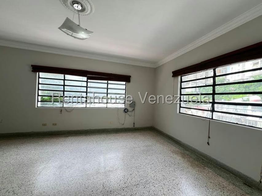 Casa (Duplex) en Venta en Colinas de Bello Monte, Distrito Metropolitano - 22
