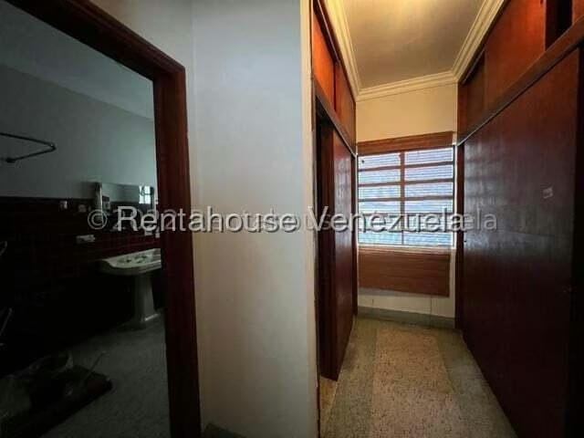Casa (Duplex) en Venta en Colinas de Bello Monte, Distrito Metropolitano - 24
