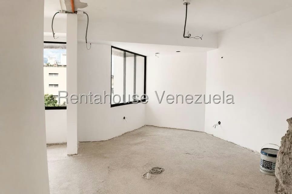 Apartamento (Duplex) en Venta en Los Palos Grandes, Distrito Metropolitano - 6