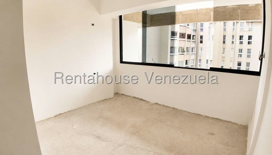 Apartamento (Duplex) en Venta en Los Palos Grandes, Distrito Metropolitano - 9