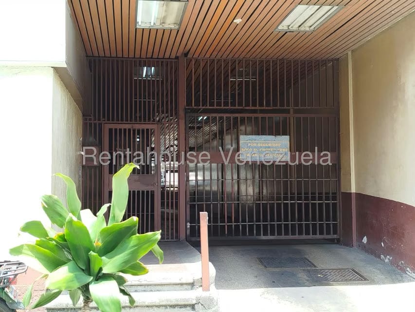 Apartamento (1 Nivel) en Venta en Parroquia Santa Teresa, Distrito Metropolitano - 2