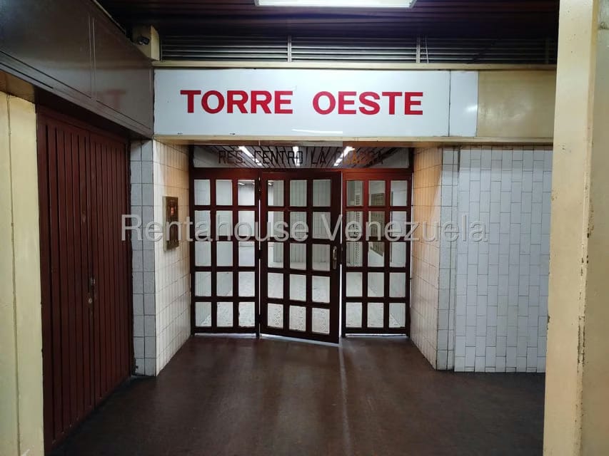 Apartamento (1 Nivel) en Venta en Parroquia Santa Teresa, Distrito Metropolitano - 3