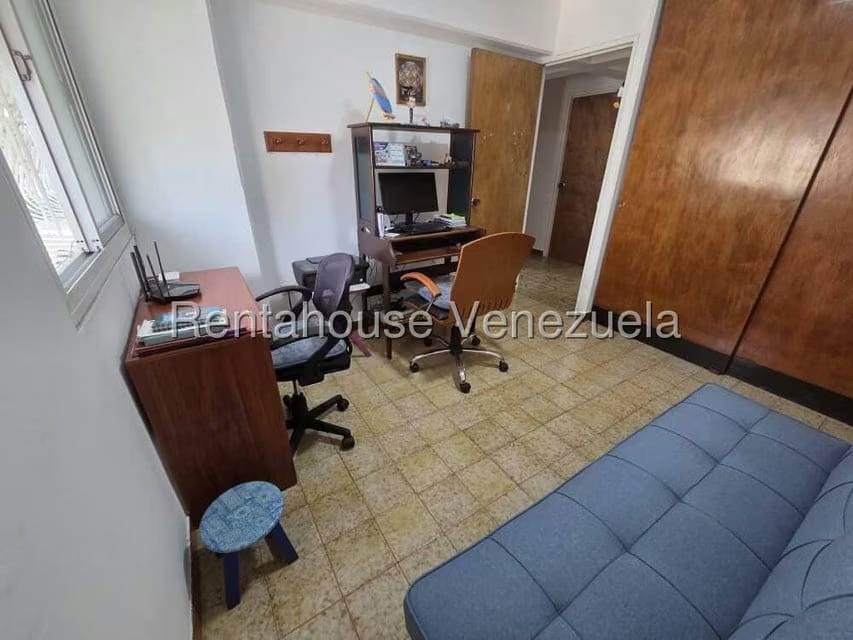 Apartamento (1 Nivel) en Venta en Parroquia Santa Teresa, Distrito Metropolitano - 28