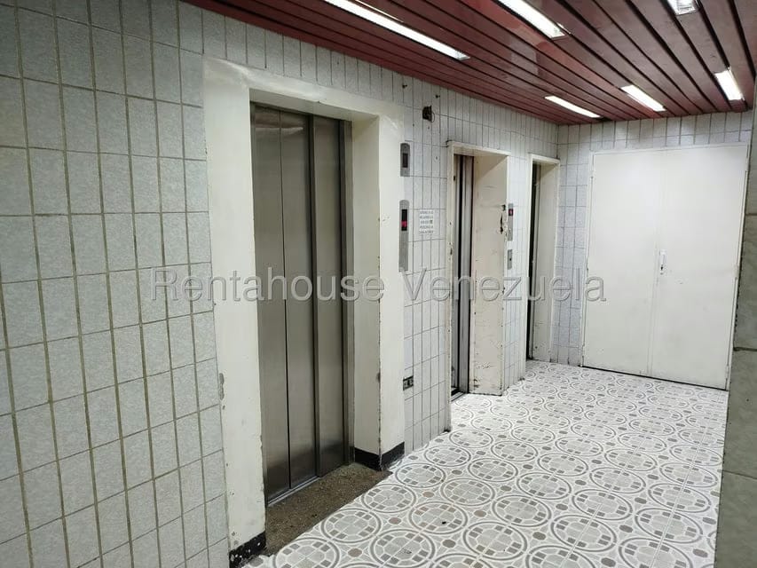 Apartamento (1 Nivel) en Venta en Parroquia Santa Teresa, Distrito Metropolitano - 4