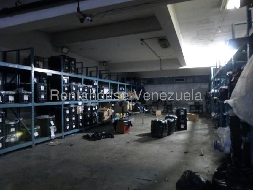 Comercial (Edificio) en Venta en Parroquia Catedral, Distrito Metropolitano - 19