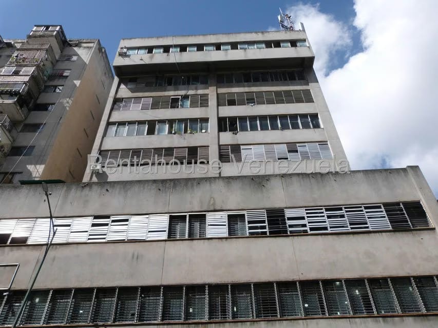 Comercial (Edificio) en Venta en Parroquia Catedral, Distrito Metropolitano - 23
