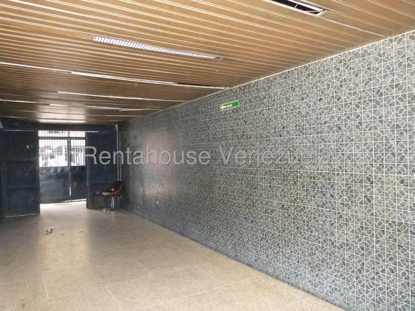 Comercial (Edificio) en Venta en Parroquia Catedral, Distrito Metropolitano - 10