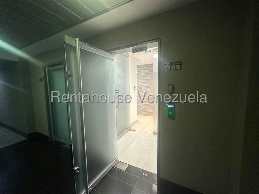 Comercial (Oficina) en Alquiler en Macaracuay, Distrito Metropolitano - 11