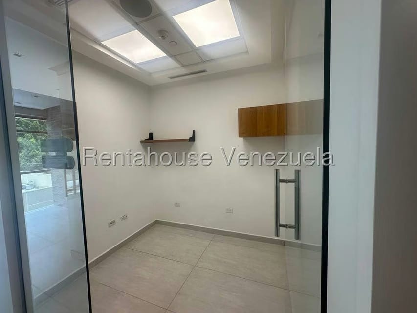 Comercial (Oficina) en Alquiler en Macaracuay, Distrito Metropolitano - 23