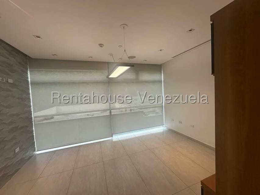 Comercial (Oficina) en Alquiler en Macaracuay, Distrito Metropolitano - 32