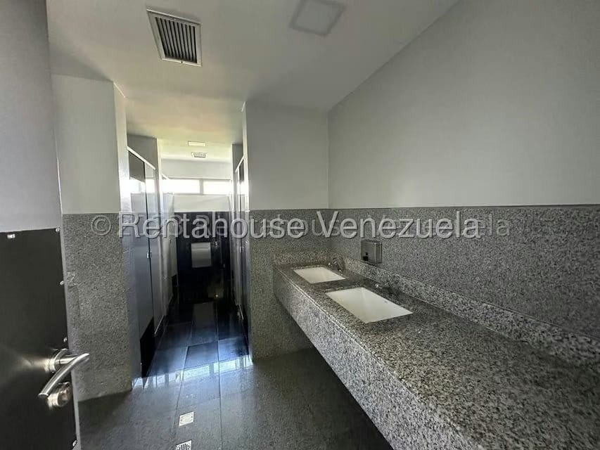 Comercial (Oficina) en Alquiler en Macaracuay, Distrito Metropolitano - 38