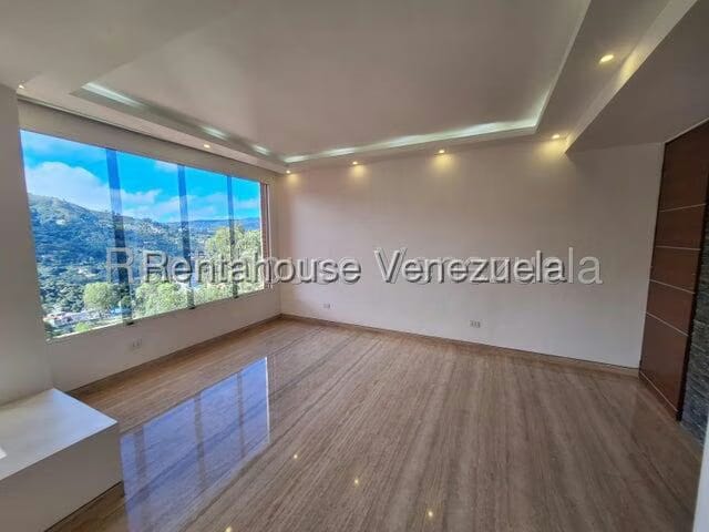 Apartamento (1 Nivel) en Alquiler en Colinas de La Tahona, Distrito Metropolitano - 3