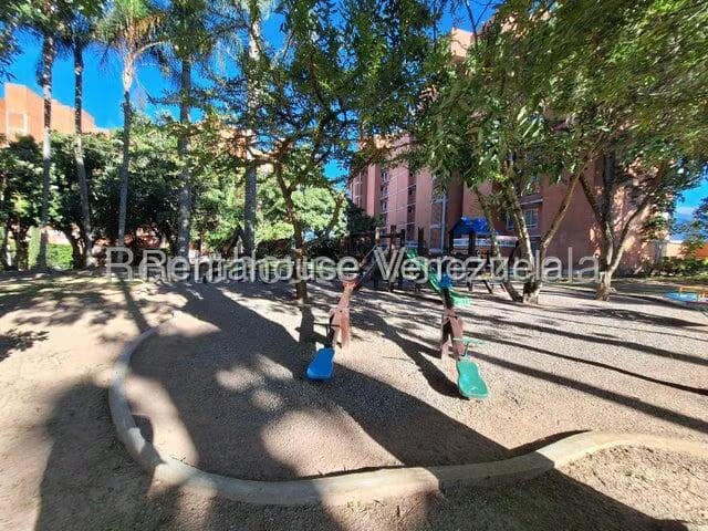 Apartamento (1 Nivel) en Alquiler en Colinas de La Tahona, Distrito Metropolitano - 21