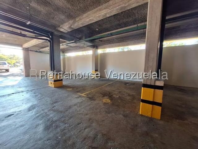Apartamento (1 Nivel) en Alquiler en Colinas de La Tahona, Distrito Metropolitano - 23