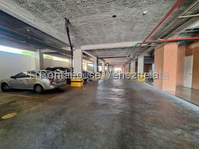 Apartamento (1 Nivel) en Alquiler en Colinas de La Tahona, Distrito Metropolitano - 24