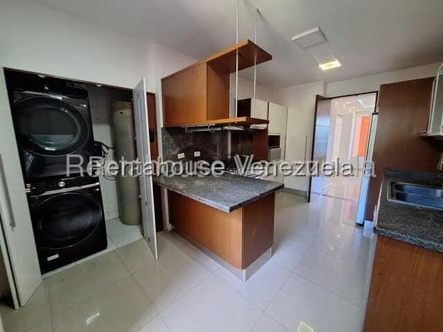 Apartamento (1 Nivel) en Alquiler en Colinas de La Tahona, Distrito Metropolitano - 7