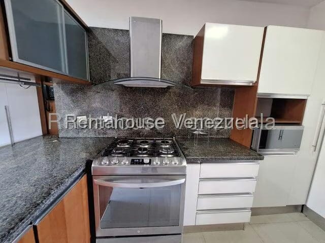 Apartamento (1 Nivel) en Alquiler en Colinas de La Tahona, Distrito Metropolitano - 8