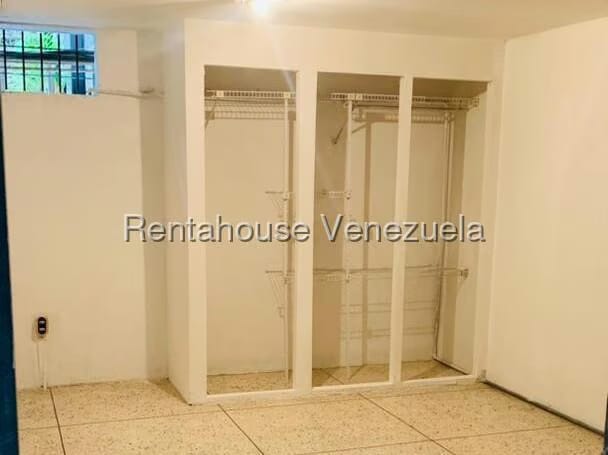 Comercial (Local Comercial) en Alquiler en El Marques, Distrito Metropolitano - 5