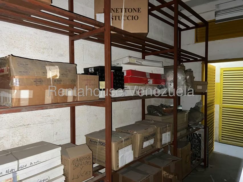 Comercial (Galpon - Deposito) en Venta en Los Cortijos de Lourdes, Distrito Metropolitano - 9