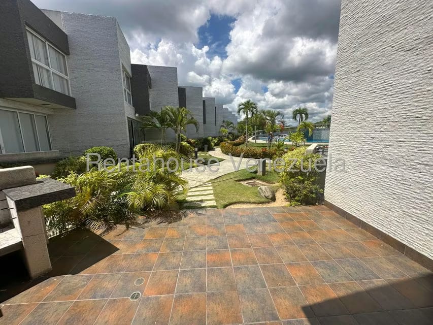 Townhouse (1 Nivel) en Venta en Puerto Encantado, Miranda - 31