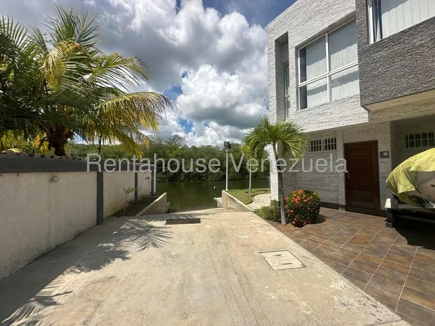 Townhouse (1 Nivel) en Venta en Puerto Encantado, Miranda - 34