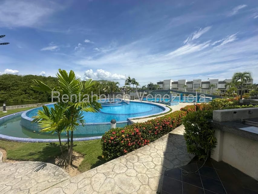 Townhouse (1 Nivel) en Venta en Puerto Encantado, Miranda - 36