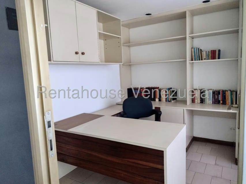 Comercial (Oficina) en Alquiler en Parroquia Catedral, Distrito Metropolitano - 4