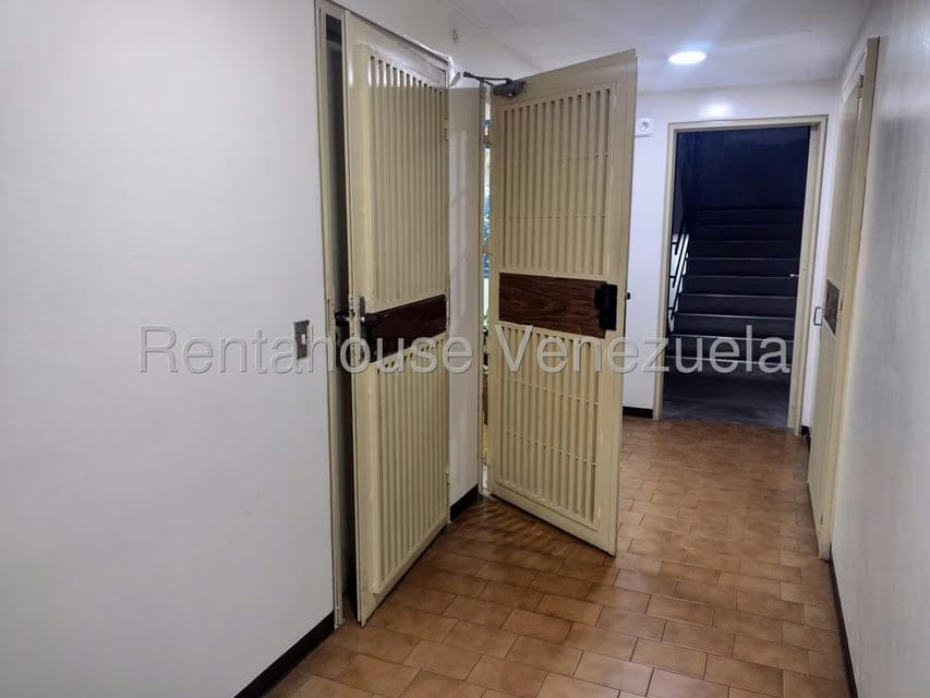 Comercial (Oficina) en Alquiler en Parroquia Catedral, Distrito Metropolitano - 9